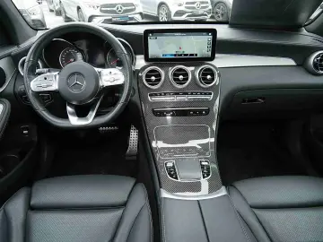 MERCEDES-BENZ GLC 300 d 4M Coupé AMG HUD URBAN GUARD LED