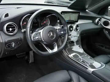 MERCEDES-BENZ GLC 300 d 4M Coupé AMG HUD URBAN GUARD LED