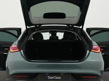 MERCEDES-BENZ GLC 200 4MATIC Coupé AVANTGARDE Advanced AHK