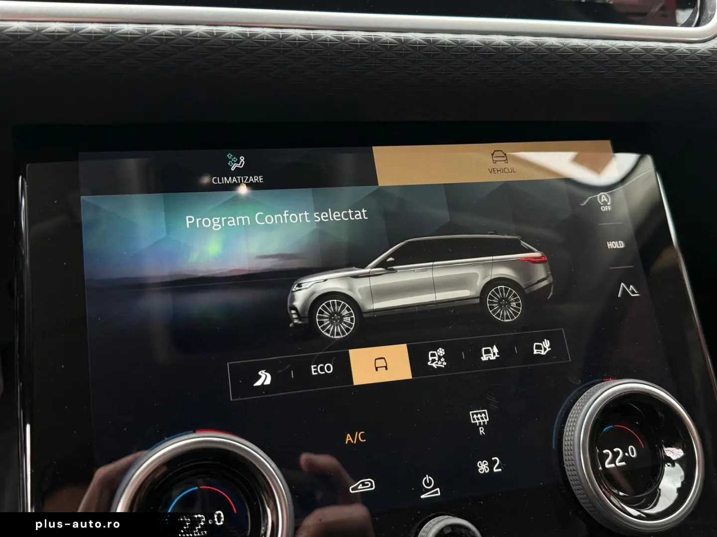 Land-Rover Range-Rover-Velar