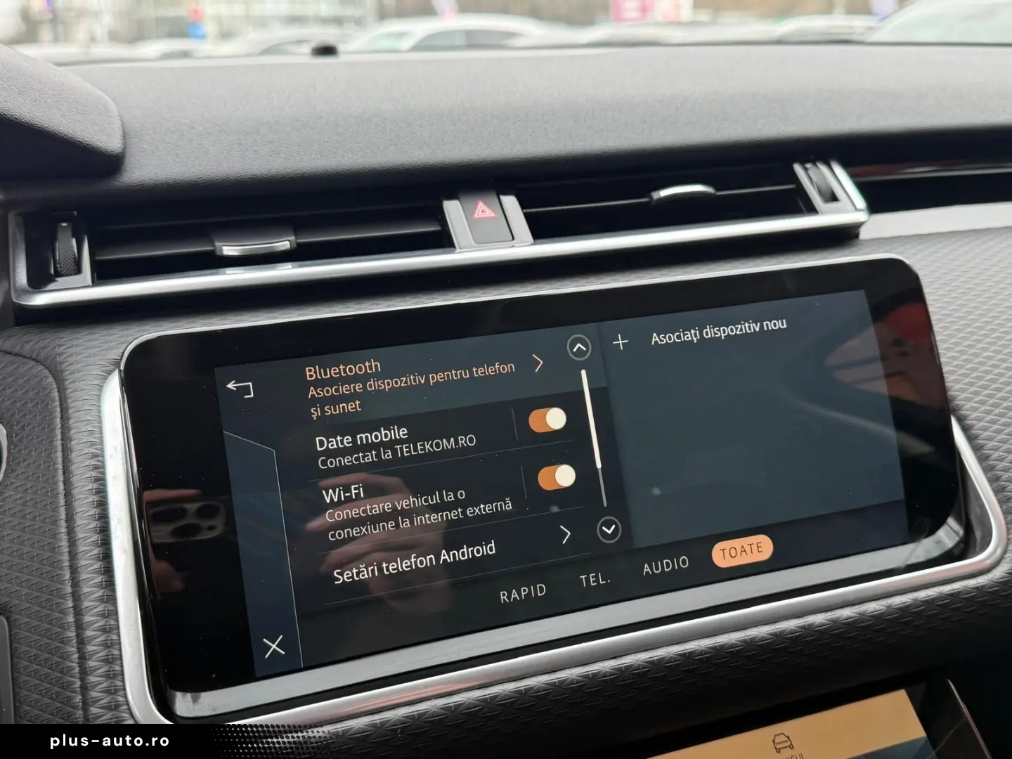 Land-Rover Range-Rover-Velar