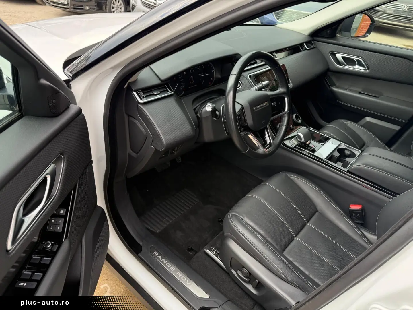 Land-Rover Range-Rover-Velar