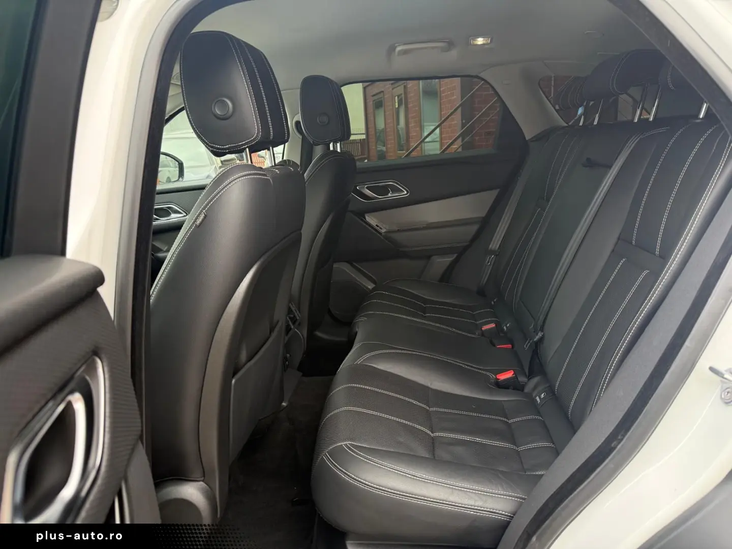 Land-Rover Range-Rover-Velar