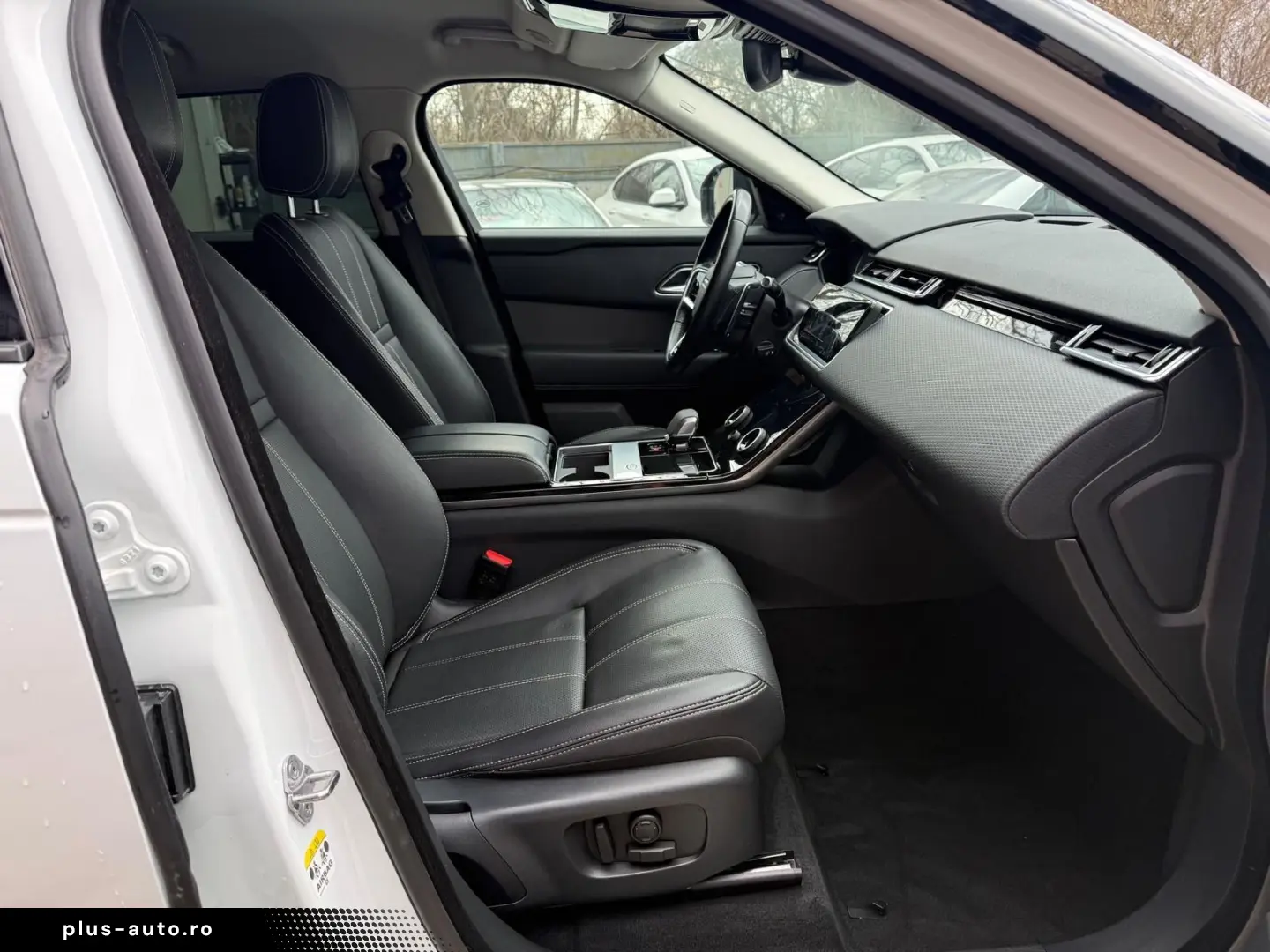 Land-Rover Range-Rover-Velar