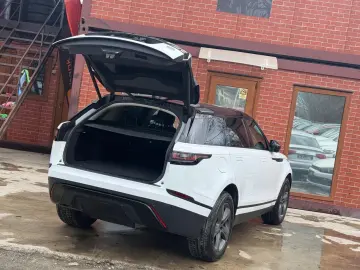 Land-Rover Range-Rover-Velar