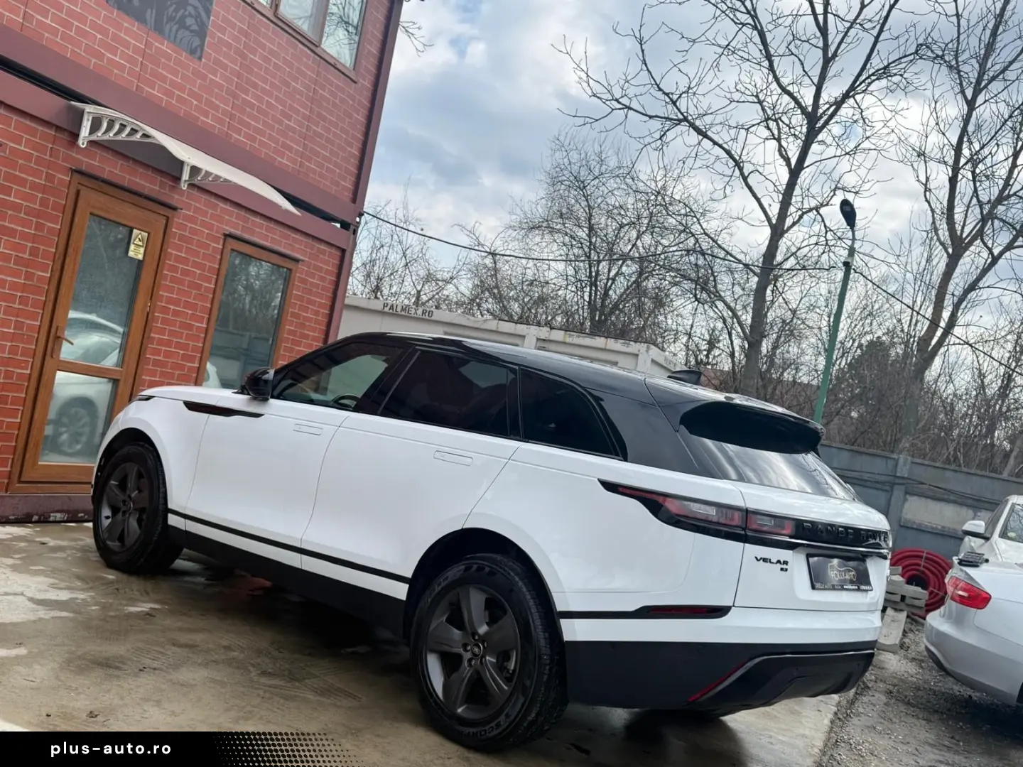 Land-Rover Range-Rover-Velar