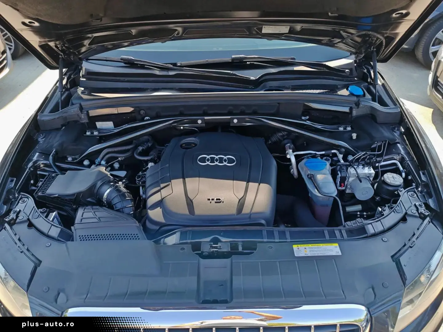 Audi Q5 2.0Tdi Quattro    Vindem in Rate Avans Zero cu Bulet