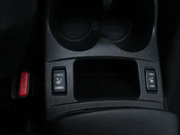 Nissan Qashqai Gen-Ii-2013-2021