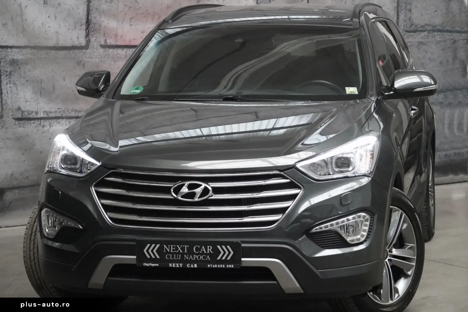 Hyundai Grand-Santa-Fe