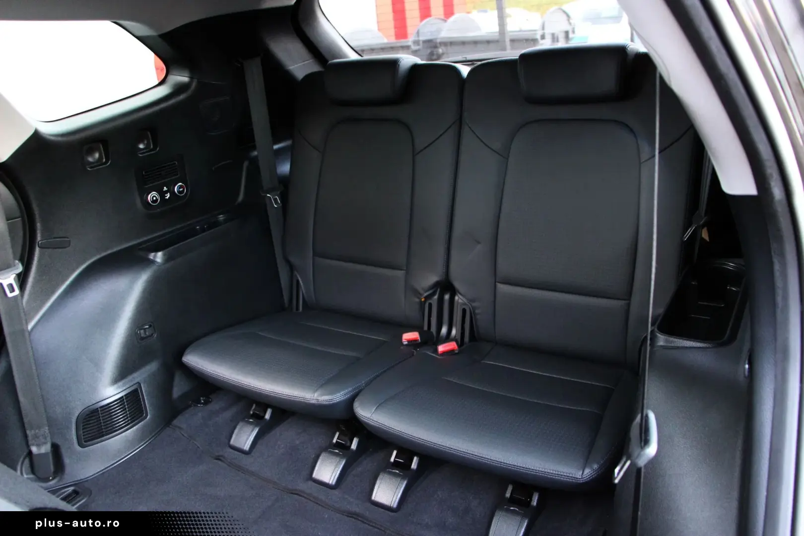 Hyundai Grand-Santa-Fe