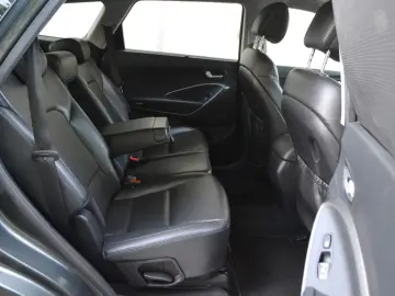 Hyundai Grand-Santa-Fe