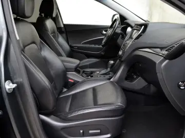 Hyundai Grand-Santa-Fe