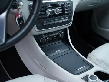 Mercedes-Benz Cla Gen-C117-2013-2018