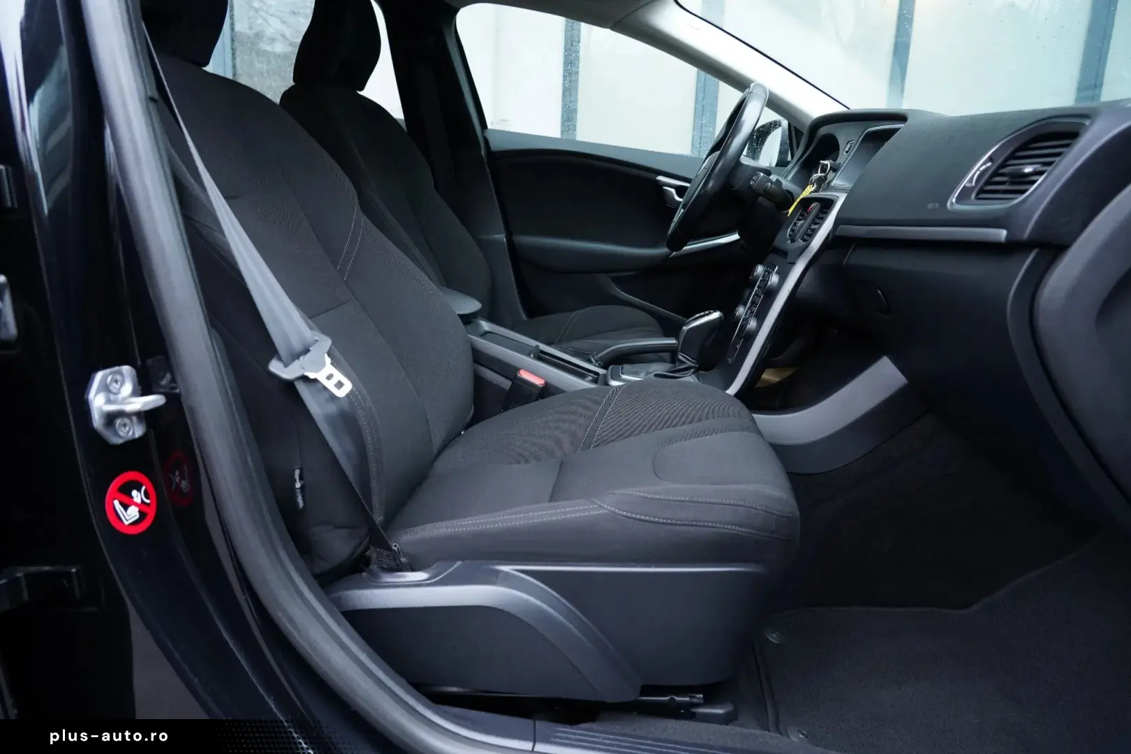 Volvo V40 Gen-Ii-2012