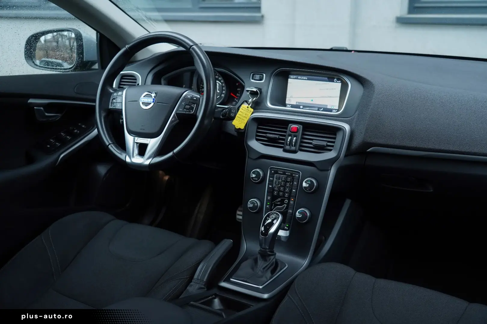 Volvo V40 Gen-Ii-2012