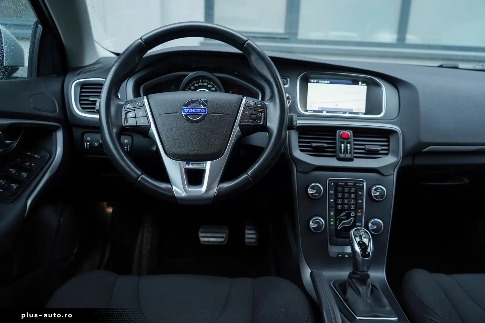 Volvo V40 Gen-Ii-2012