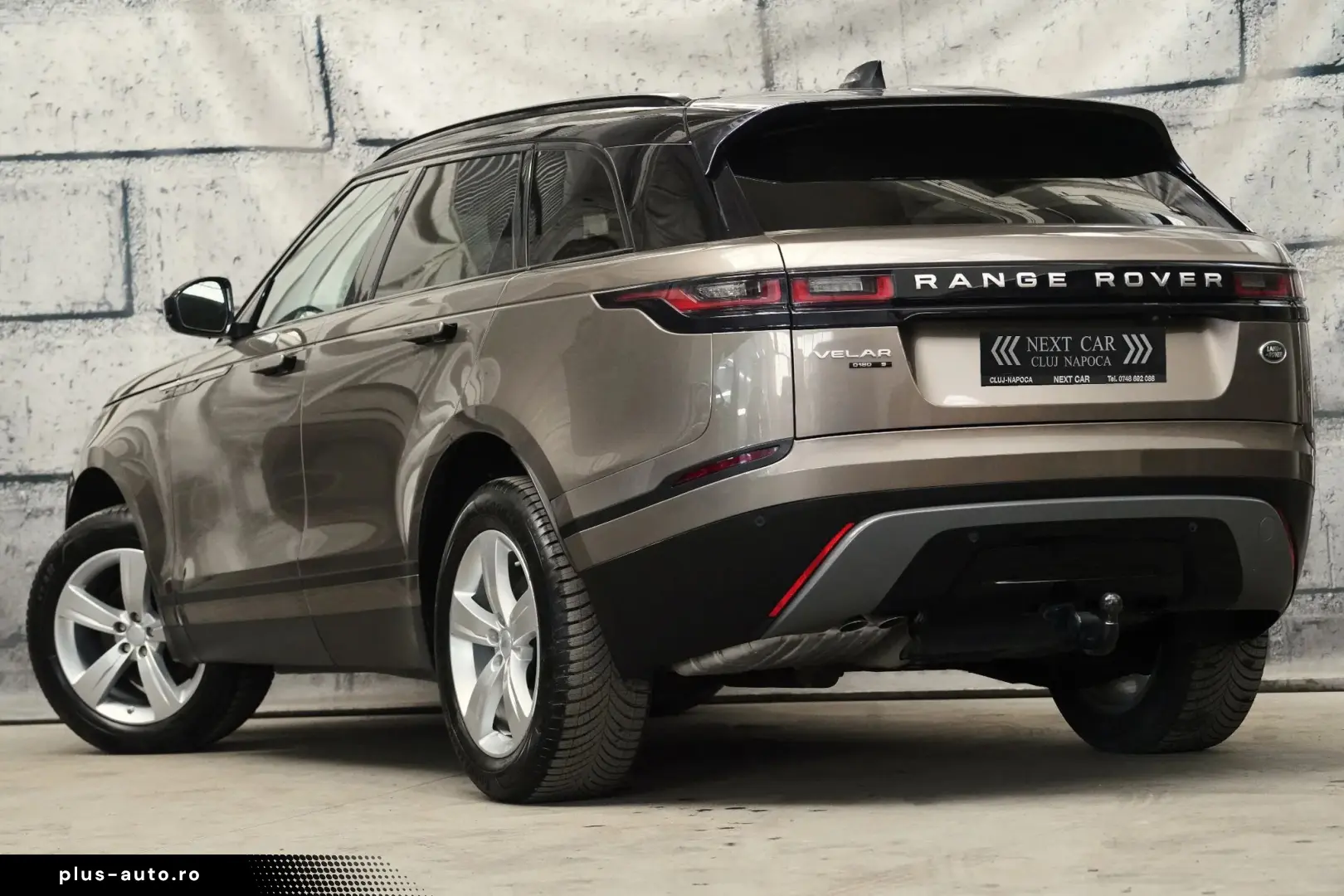 Land-Rover Range-Rover-Velar