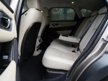 Land-Rover Range-Rover-Velar