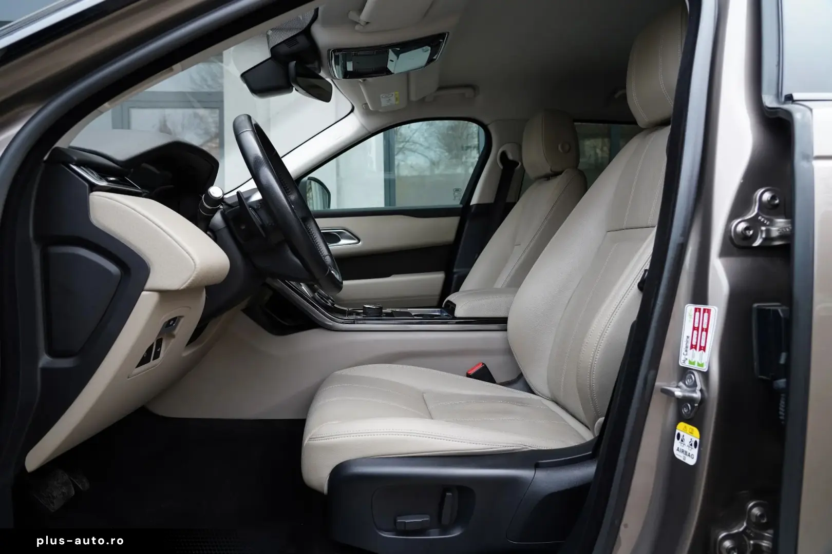 Land-Rover Range-Rover-Velar