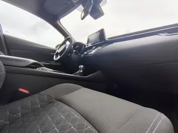 Toyota C-HR 1.8 HSD 122 CP 4x2 CVT Style