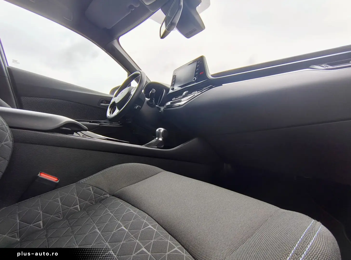 Toyota C-HR 1.8 HSD 122 CP 4x2 CVT Style