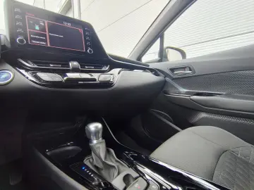 Toyota C-HR 1.8 HSD 122 CP 4x2 CVT Style