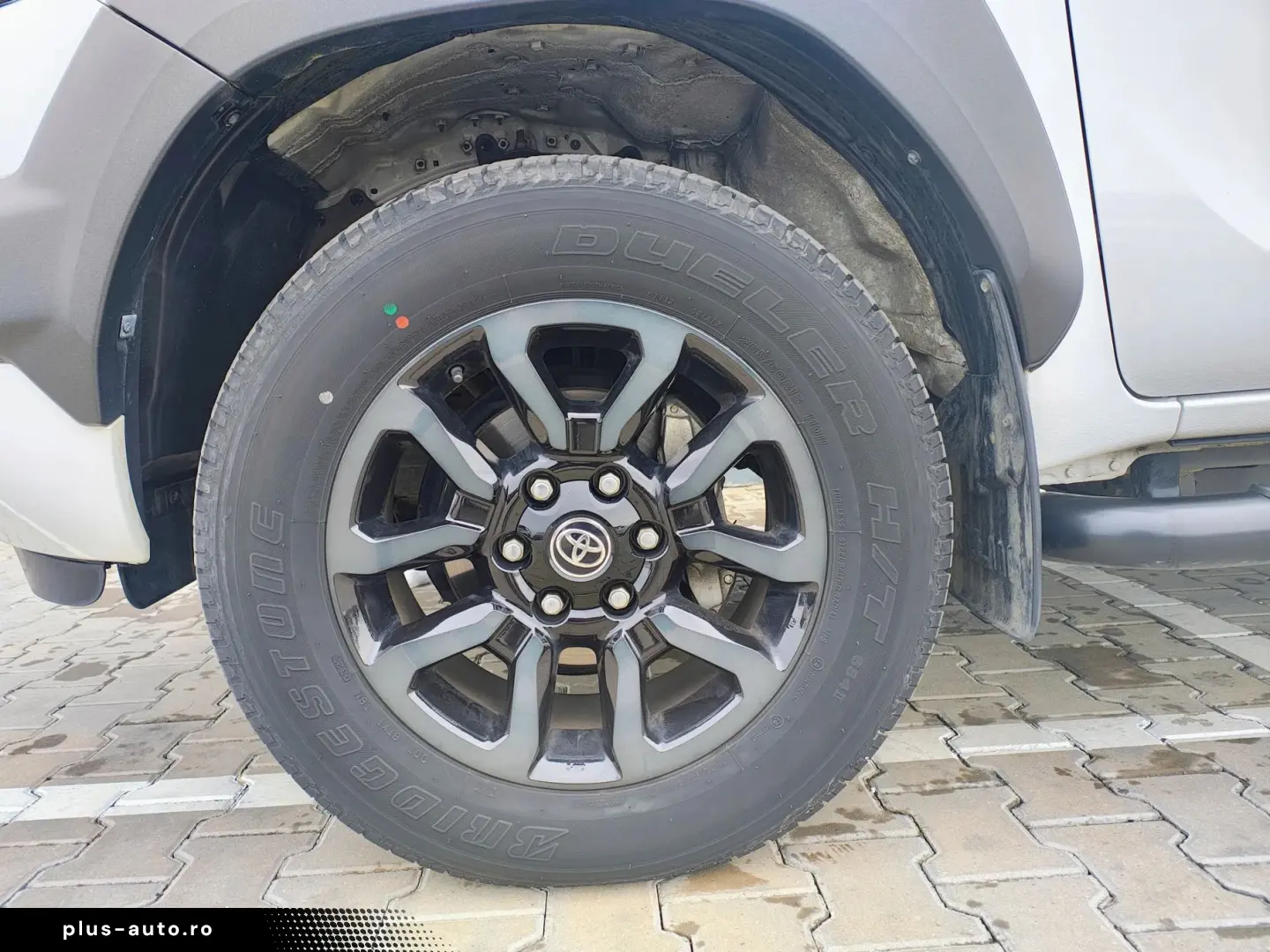 Toyota Hilux Gen-Viii-2015