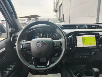 Toyota Hilux Gen-Viii-2015