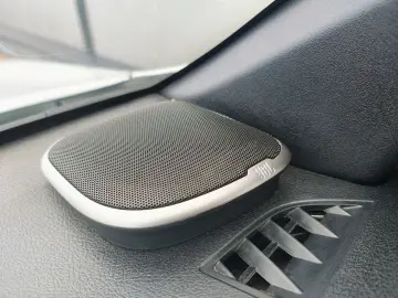 Toyota Hilux Gen-Viii-2015