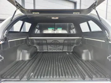 Toyota Hilux Gen-Viii-2015