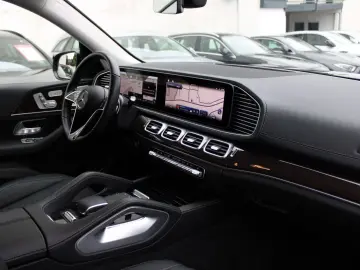 MERCEDES-BENZ GLS 450 4Matic 7Sitze Pano Airmat SoftCl 360