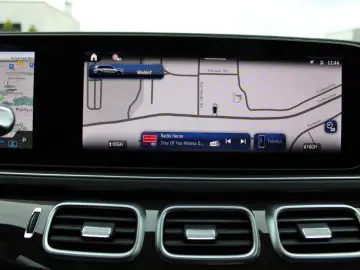 MERCEDES-BENZ GLS 450 4Matic 7Sitze Pano Airmat SoftCl 360