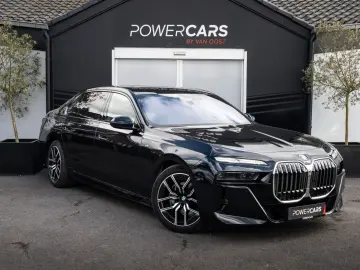 BMW 740d xDrive M Sport   Sky Lounge    Iconic Glow