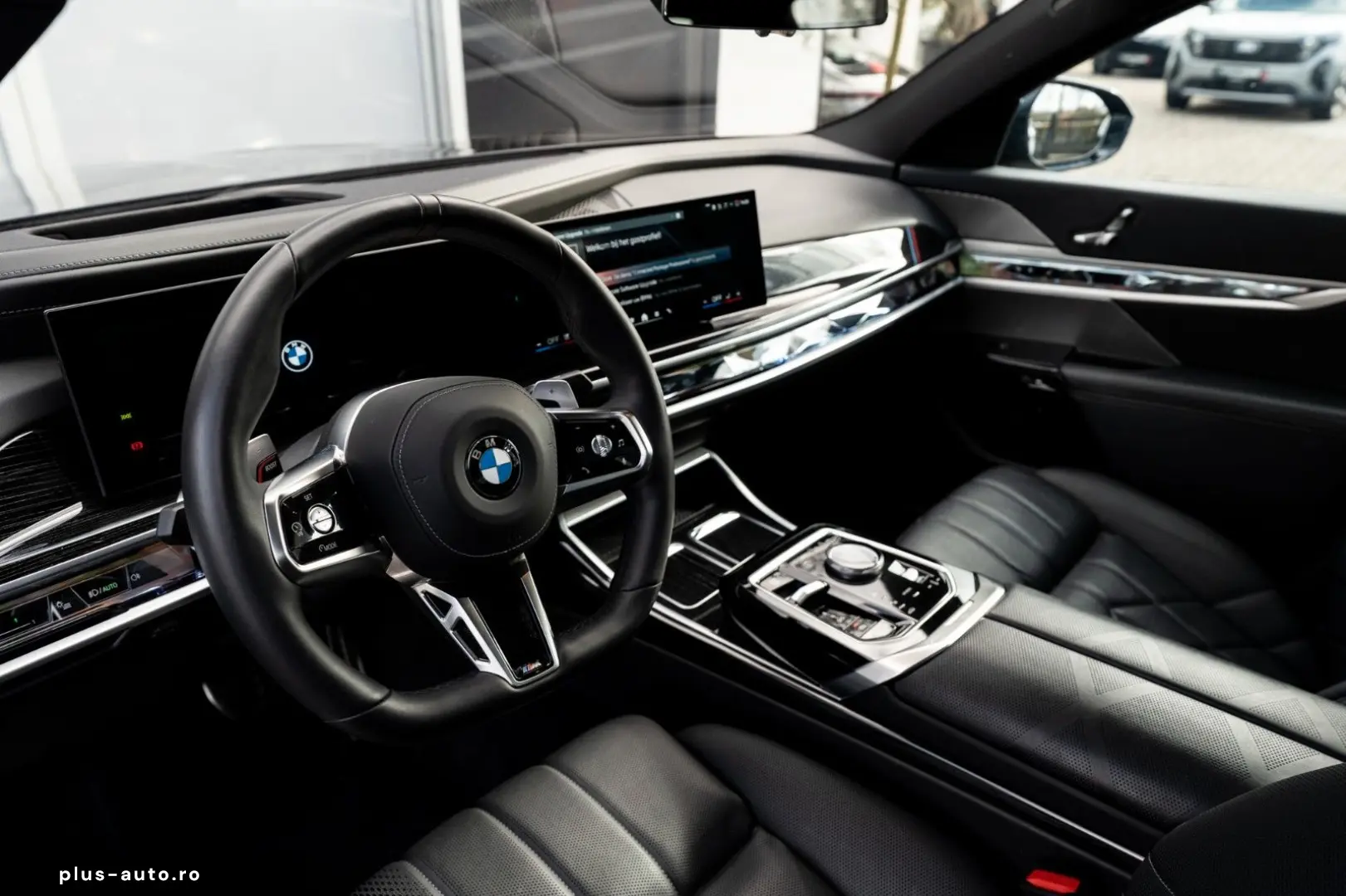 BMW 740d xDrive M Sport   Sky Lounge    Iconic Glow