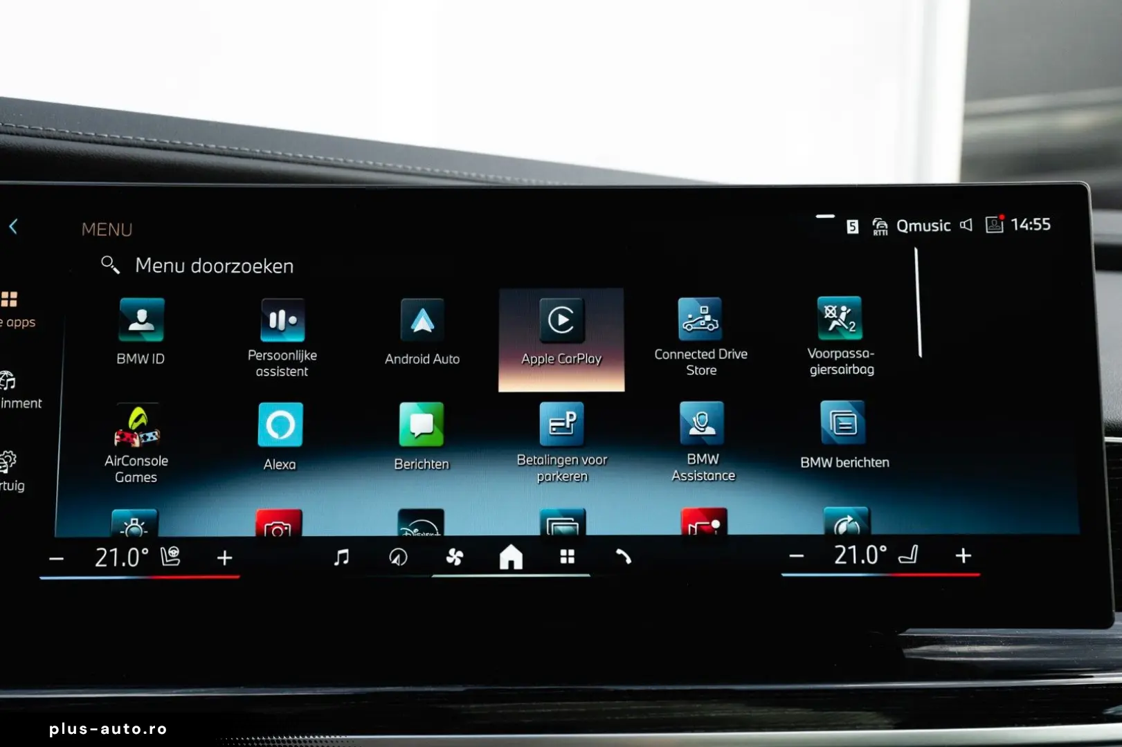 BMW 740d xDrive M Sport   Sky Lounge    Iconic Glow