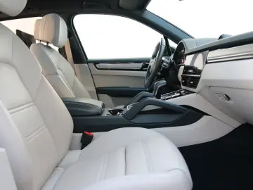 PORSCHE Cayenne PlatinumEd 14Weg HeadUp ACC TV-Fond 21