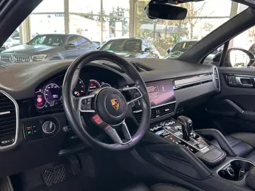 PORSCHE Cayenne Platinum Edition PANO BOSE LUFT RFK