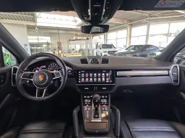 PORSCHE Cayenne Platinum Edition PANO BOSE LUFT RFK