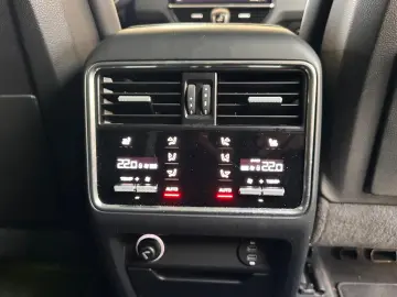 PORSCHE Cayenne Platinum Edition PANO BOSE LUFT RFK