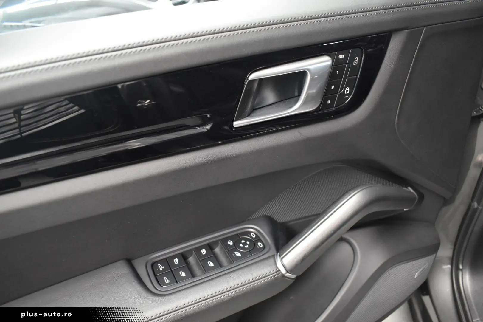 PORSCHE Cayenne Tiptronic S BOSE PANO SPORT SOFT-CLOSE