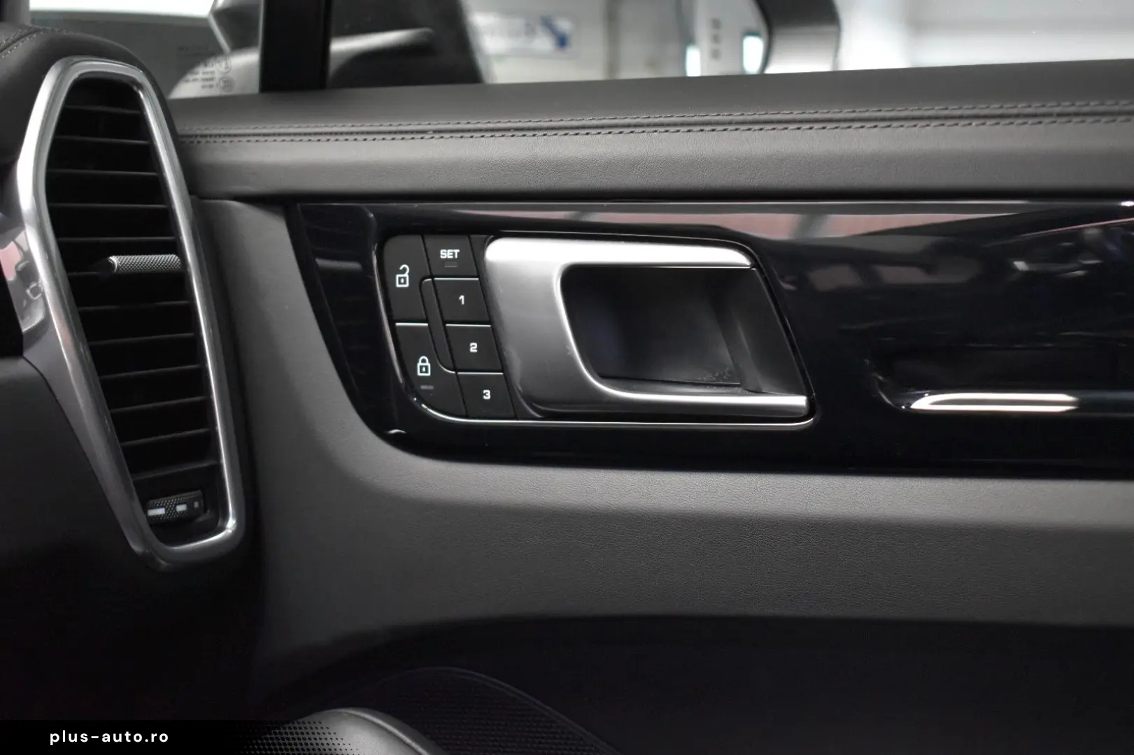 PORSCHE Cayenne Tiptronic S BOSE PANO SPORT SOFT-CLOSE