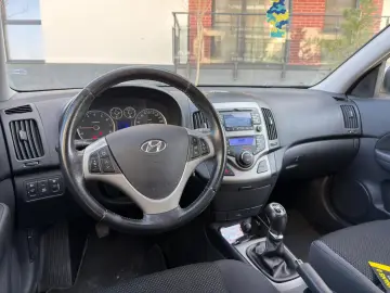 Hyundai I30 1.4   GPL 2012