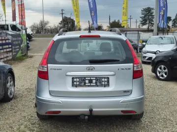 Hyundai I30 1.4   GPL 2012