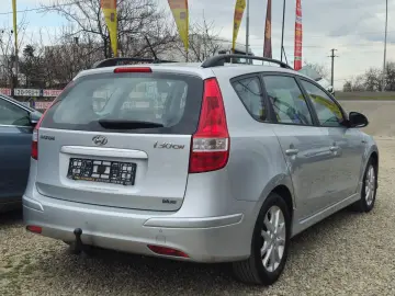 Hyundai I30 1.4   GPL 2012