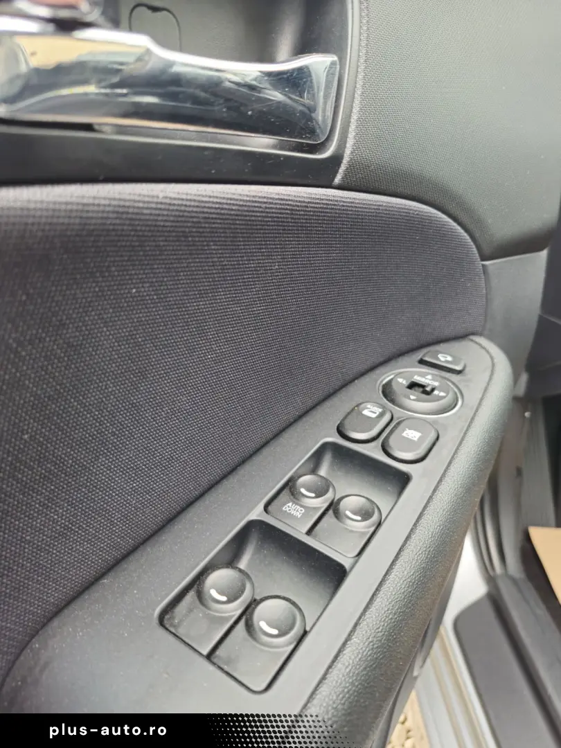 Hyundai I30 1.4   GPL 2012