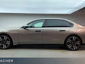 BMW 740d A xDrive M-Sport PANO  RFK  Standheizung