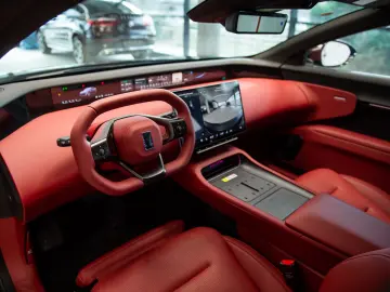 Avatr 12 Ultra REEV Edition