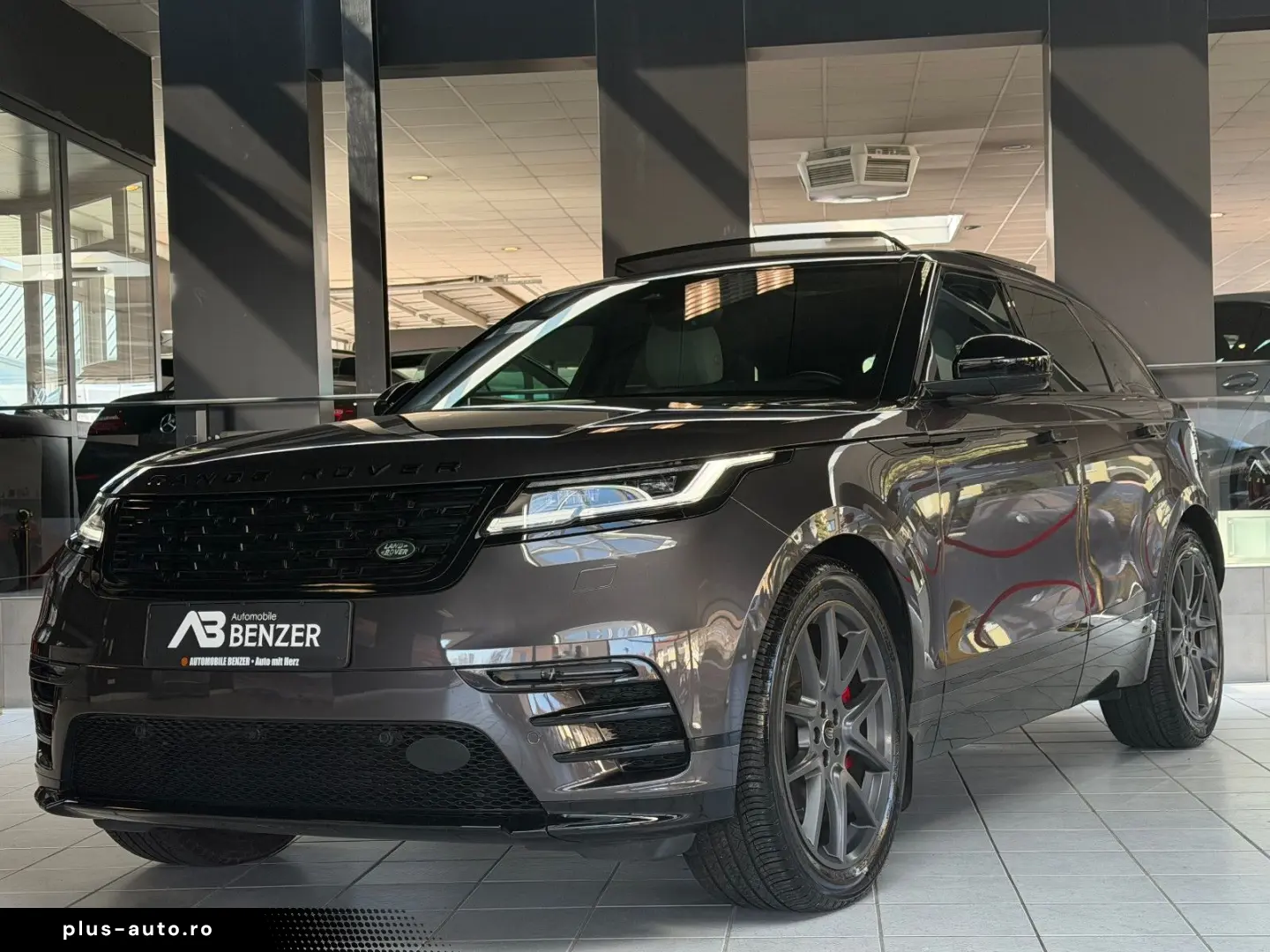 LAND ROVER Range Rover Velar D300 R-DYNAMIC MERIDIAN PANO