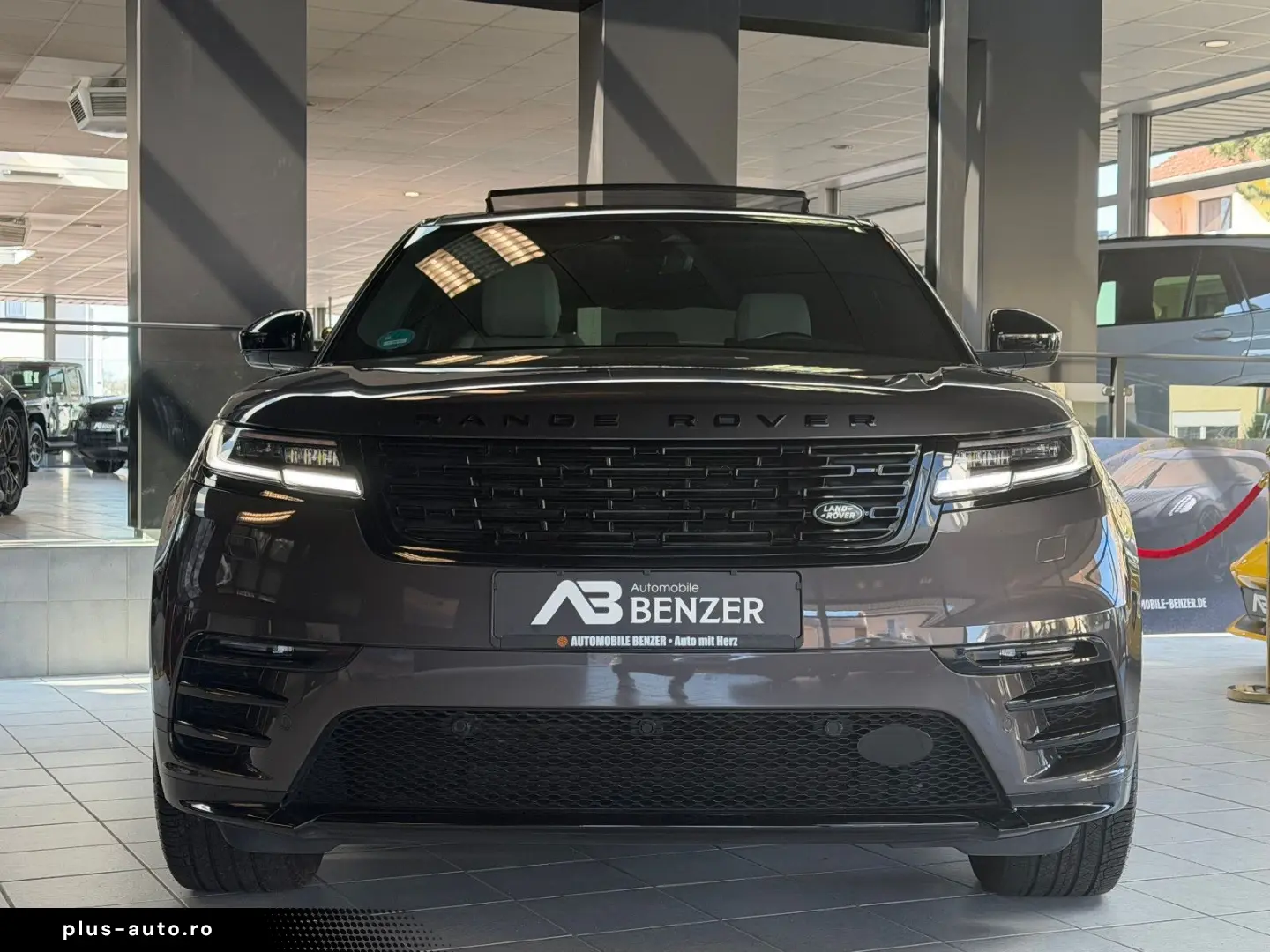 LAND ROVER Range Rover Velar D300 R-DYNAMIC MERIDIAN PANO