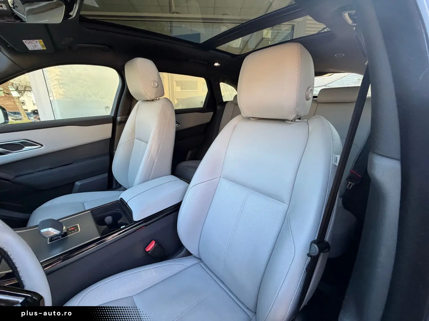 LAND ROVER Range Rover Velar D300 R-DYNAMIC MERIDIAN PANO